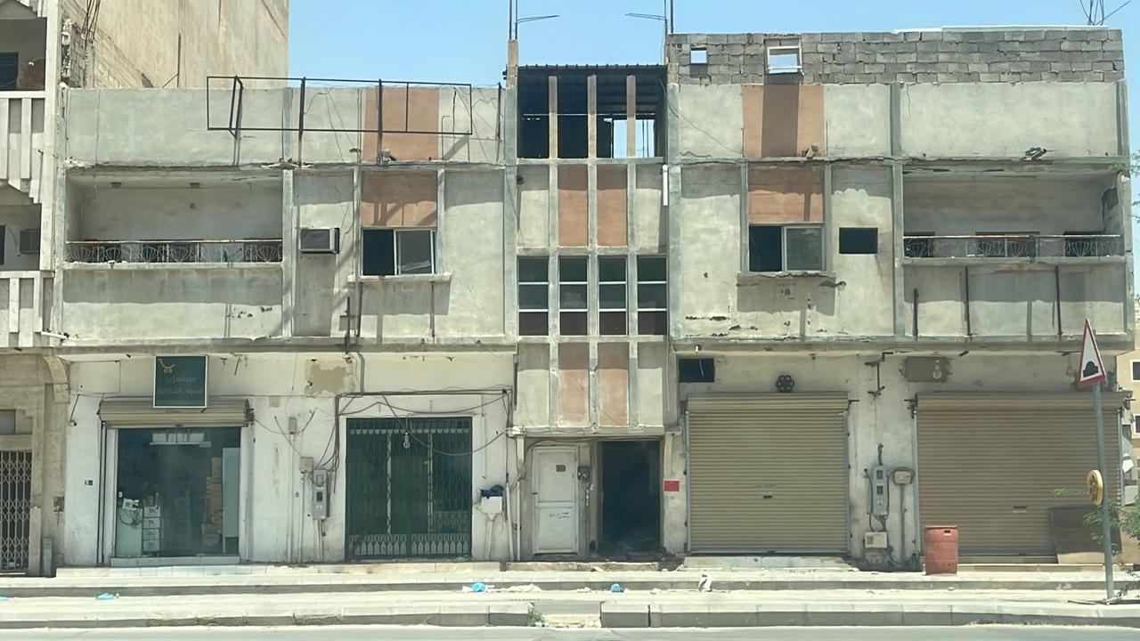 مبنى قبل التأهيل